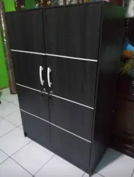 Lemari pintu 2 anak