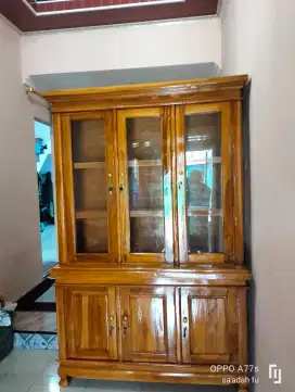 Lemari pajangan pintu 3