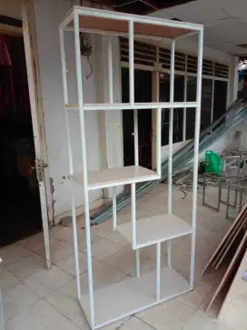 Partisi sekat pembatas ruang