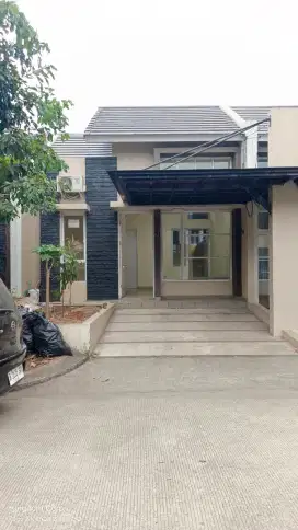 DiSewakan / Dikontrakan Rumah di Grand Bukit Dago