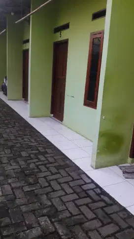 KONTRAKAN 5 PINTU