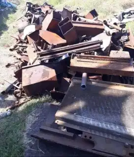 Cari besi tua dan barang bekas proyek/gudang