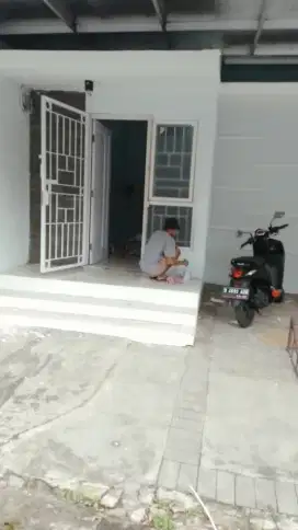 Disewakan atau dijual rumah dalam Cluster per tahun