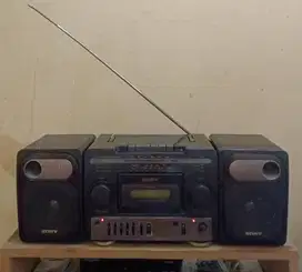 Boombox Vintage SONY 4Band Radio Cassette-Corder CFS-1033S Japan ASLI.