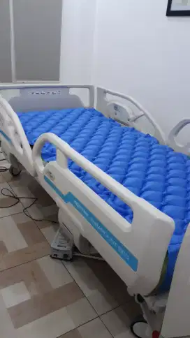 Oksigen buat sesak napas.