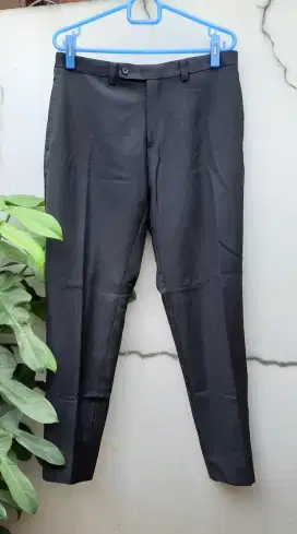 Celana kain hitam pria 34