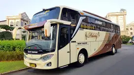 Sewa Bus Pariwisata Luxury Toilet Smoking Area, Legrest & HIACE PREMIO