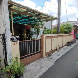 DIJUAL RUMAH COCOK UTK INVESTASI LOKASI STRATEGIS DI JAKARTA SELATAN