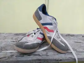 Sepatu pierro u/ jalan