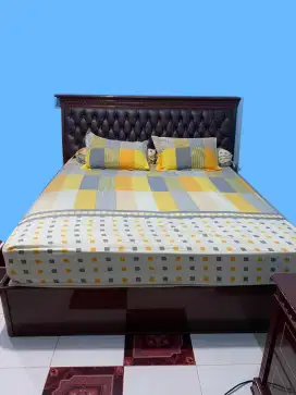 Tempat tidur mewah
