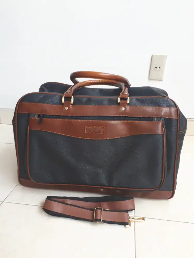 Tas travel bag kulit