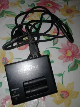 Nikon charger batere AA siap pakai nego cod rungkut ganku sip