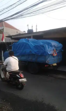 Menyewakan mobil angkutan engkol bak untuk pindahan ,