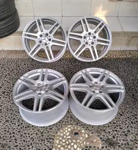 AMG OEM W212/A207 R18 Original Partnumber. Ori 5x112. Good condition.