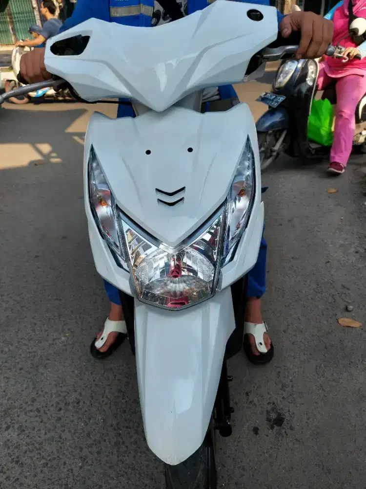 Bantu jual aj  beat  2014 plat  z 8,7 jt   pajak 4 th mati ss komplit