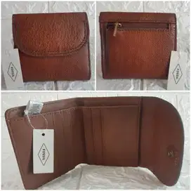 Dompet Fossil Bahan Kulit