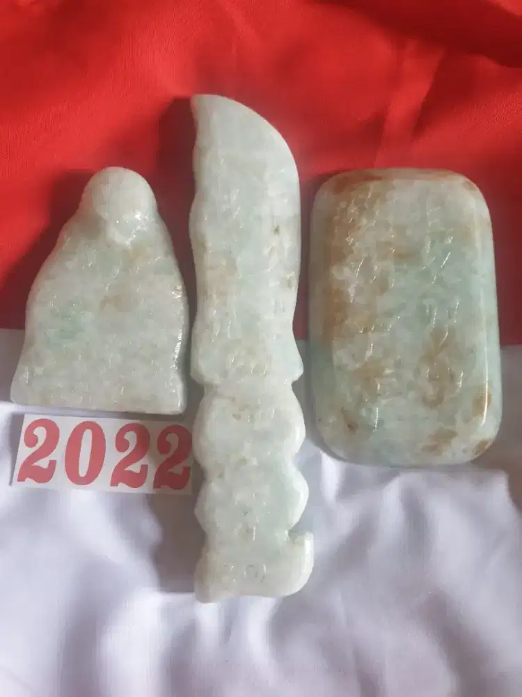 Barang Antik Batu Giok Hijau Langka milik Orang Tua (NEGO)