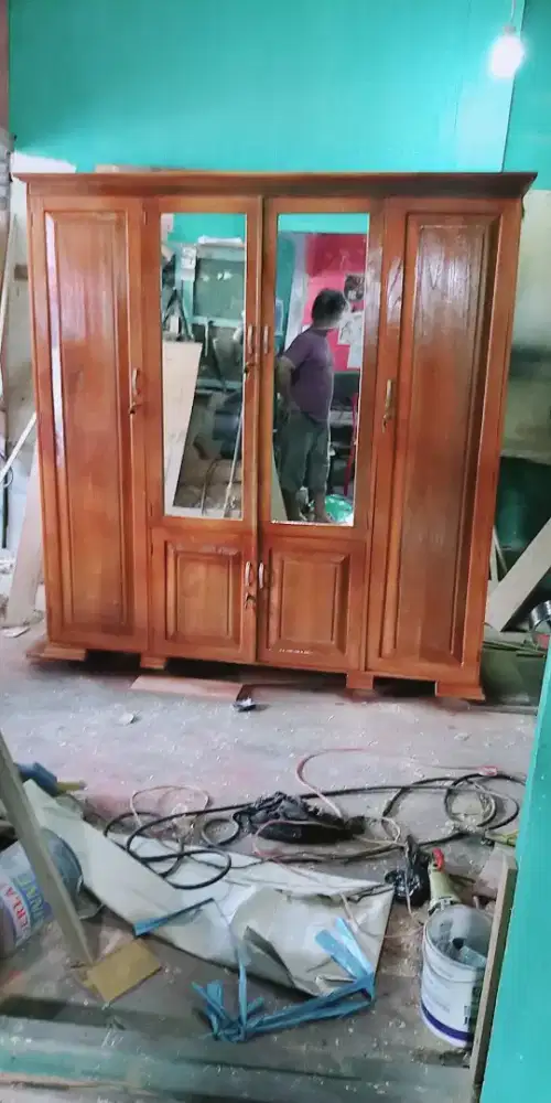 Lemari baju kembar 4