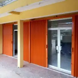 Folding gate rolling door