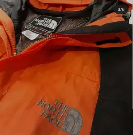 North face gore-tex warna Orange mint condition