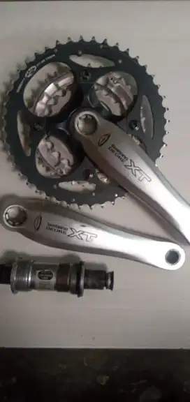 Crank XT M752 Triple speed langka