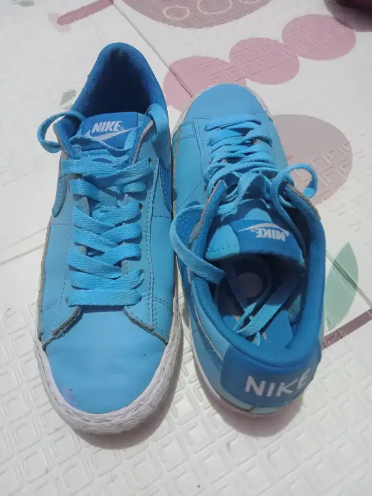 NIKE blazer biru laut