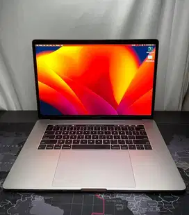 MacBook Pro 2019 i9 | 15” | 16/512gb | Dual VGA |  No Minus