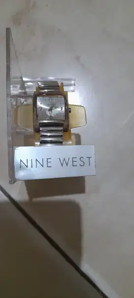 ORIGINAL NINE WEST