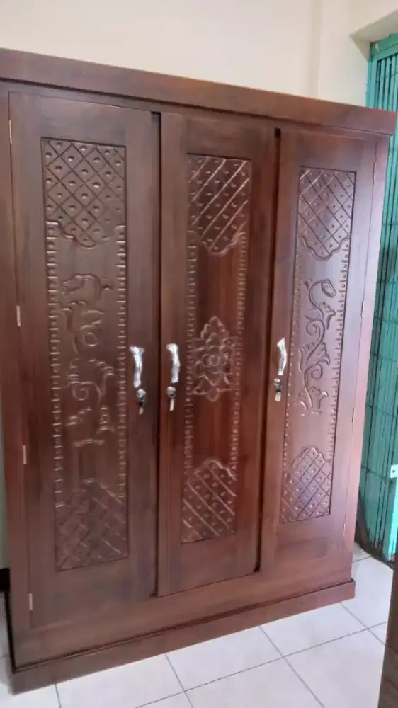 Lemari Jati 3pintu Buka GRATIS KIRIM