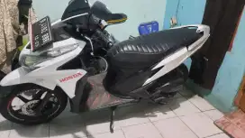 Motor vario techno 125 tangan pertama