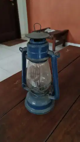 Dijual lampu minyak antik