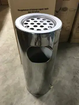 Tempat Sampah Stainles dia.23 cm T.60 cm Tutup Lubang-Lubang