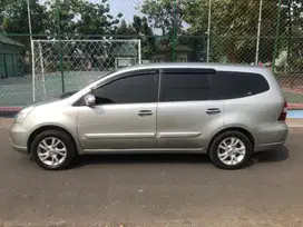 Butuh Uang Nissan Grand livina 2012 Bensin