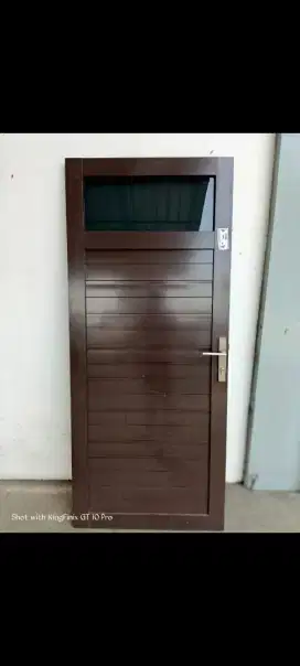 Pintu aluminium kondisi bagus
