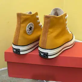 Sepatu Converse Chuck Taylor 70's High Mustard