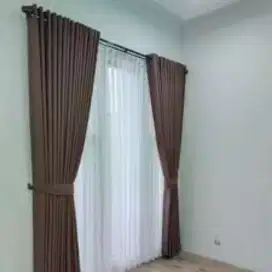 Menjual berbagai model gorden