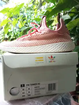 ADIDAS ORIGINALS TENNIS HU BY PHARRELL WILLIAMS SIZE 42