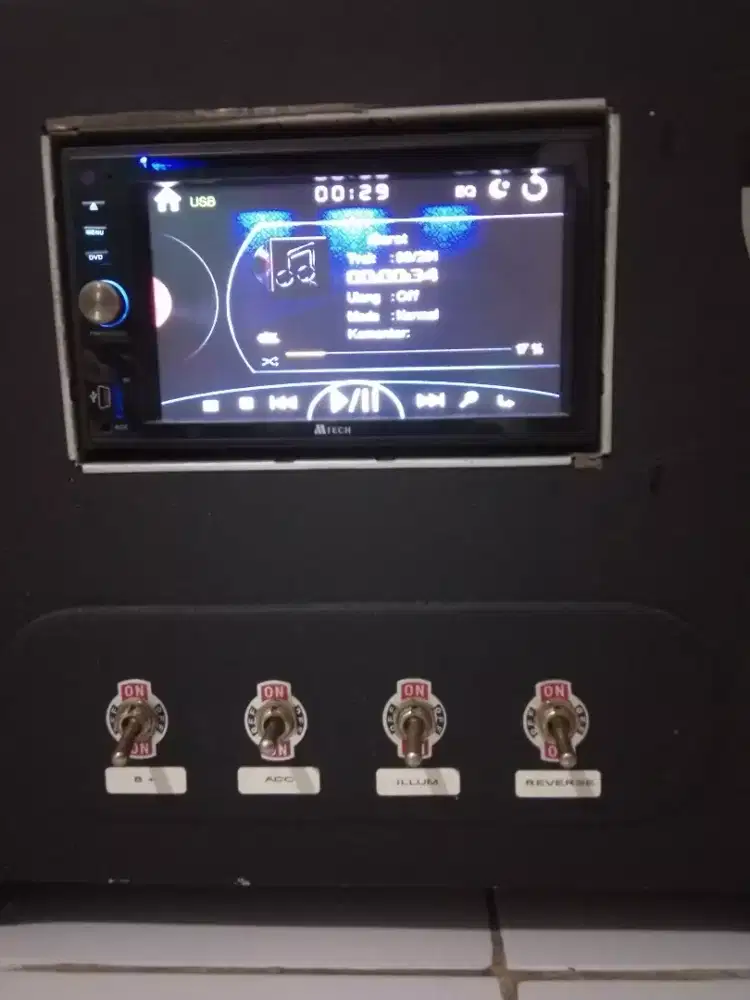 Headunit mtech double din 6,5 inch