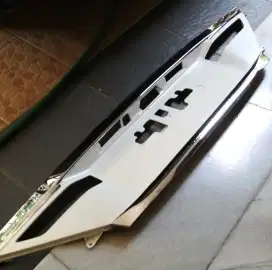 Trunk Lid Bagasi Alphard ANH20 2012 Facelift Putih ada Minus