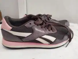 Reebok Preloved