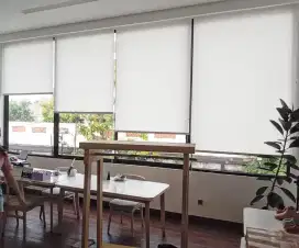 Jual Gorden & Roll Blinds | Gordyn Vitrase | Gordeng Jendela Kamar |