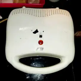 Sandwich Maker roti panggang