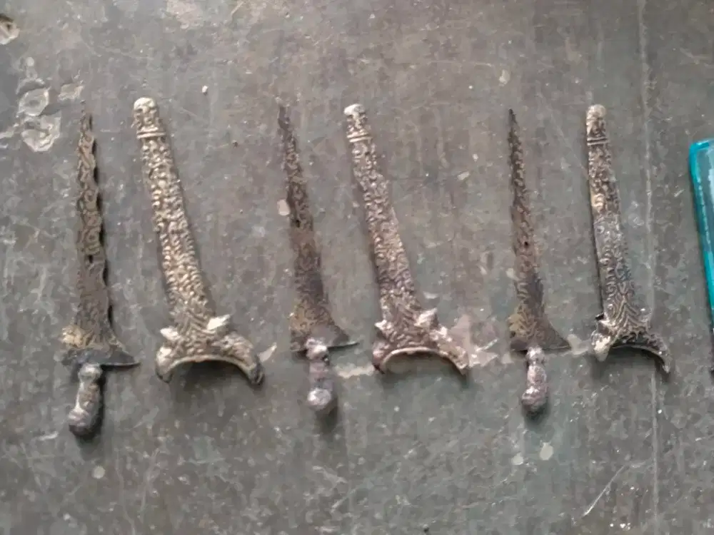 keris mini antik lawas.