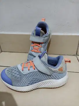 Sepatu Adidas anak soft blue original size 30 keren