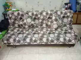 Dijual cepat, Kasur sofa serbaguna