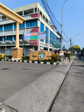 Dijual Rumah Komplek Taman Buaran Indah (BU) 5 Bedroom Full Furnish