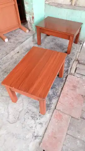 Meja kecil lesehan