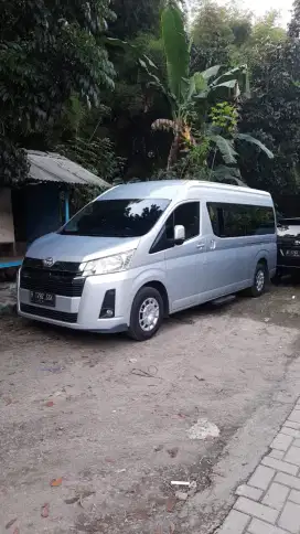 Rental Hiace sewa Elf Bus pariwisata wedding car pulogadung jakarta