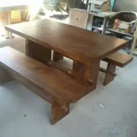 Meja Makan Kotak Trembesi Solid 150cm