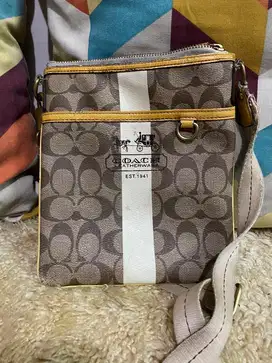 Selempang coach ori mulus size 22x18 cms